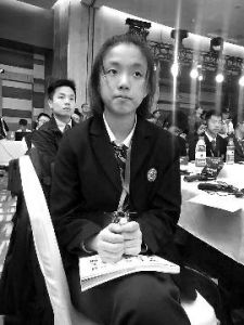 上海15岁女高中生蝉联“最年轻科学家”