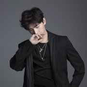 一不小心又入坑 男星的这些吸睛小配饰