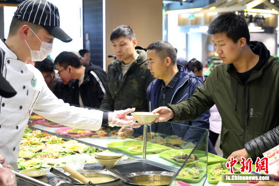 苏鲜生南京清江店火热来袭 美食芳香扑鼻而来