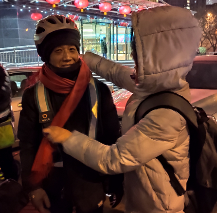 北京初雪 代驾司机收到志愿者送的暖心围巾