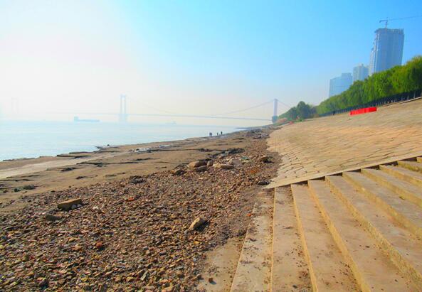 汉阳江滩修复 方便市民游玩