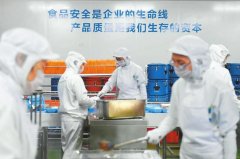 德阳旌阳区“中央厨房”投用 孩子们吃