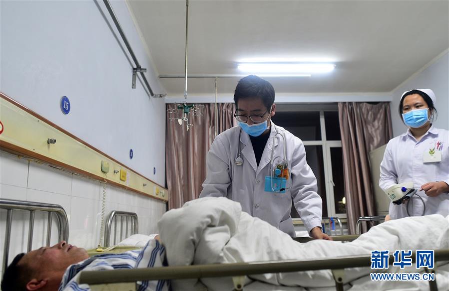 (突发事件)(1)吉林通化一客车坠落江边 死亡人数升至6人