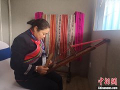 “西湖十景”穿上身 浙江传统工艺展秀