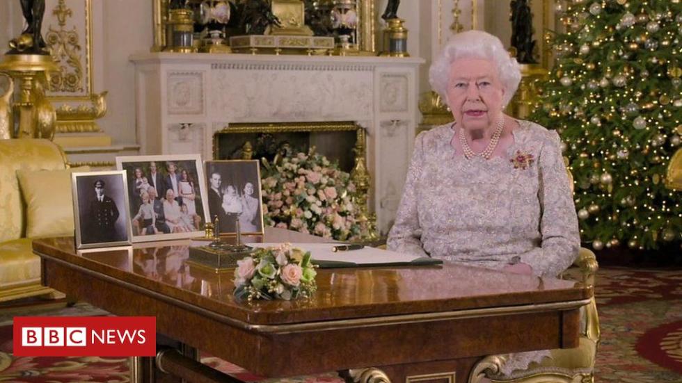 英女王圣诞致辞要点曝光 桌上照片少了哈里梅根