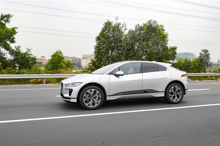 PACE：一台能让人开上瘾的纯电动SUV！