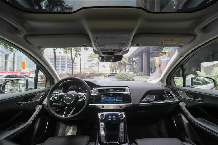 PACE：一台能让人开上瘾的纯电动SUV！