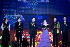 <b>李晨nic受邀主持星光大赏 群星璀璨展望</b>