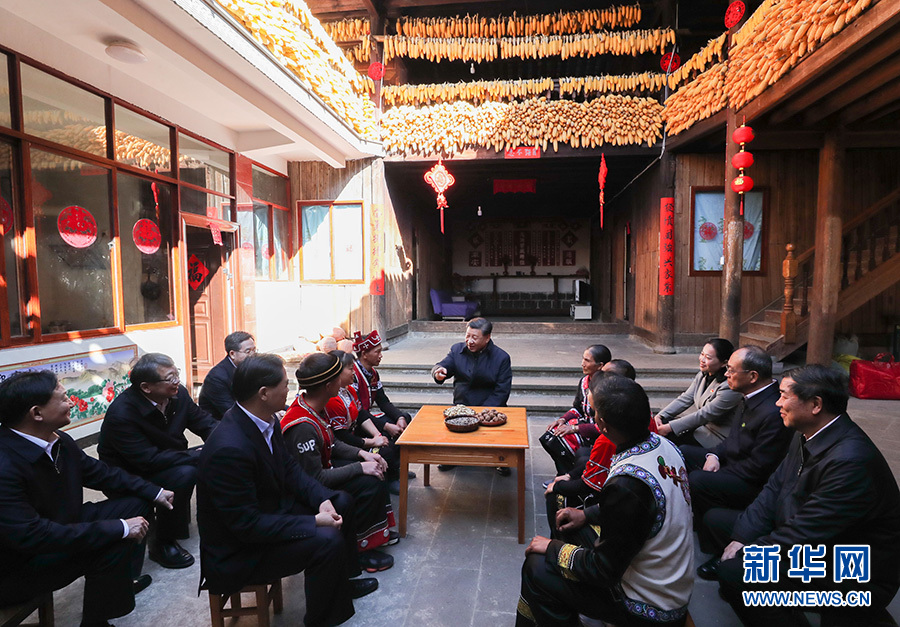 习近平春节前夕赴云南看望慰问各族干部群众 向