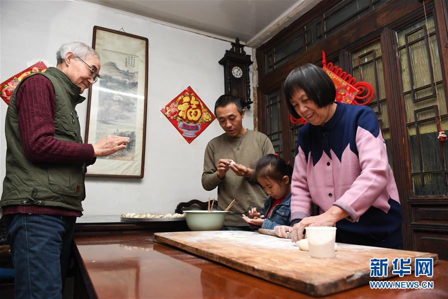 循着习近平总书记足迹感受新时代新年味