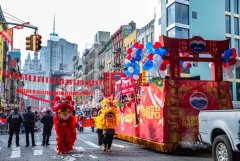 纽约新春游行为武汉加油打气