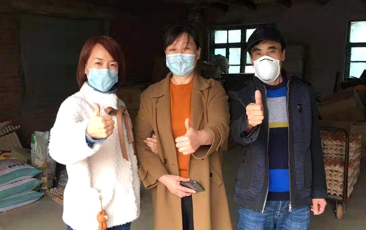 鞍山:第一书记帮大忙 养鸡户鸡蛋售罄