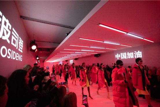 中国时尚为中国加油：波司登三亿捐赠后，惊艳