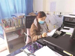 巴南:党员做先锋筑起师生健康“防护