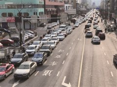 南站天桥这条“可变车道”能否变一变