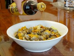 青岛味儿!毛蛤蜊拌马家沟芹菜 吃过忘
