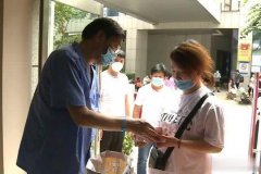 中牟5岁女童不幸患癌“中国好人”徐亮