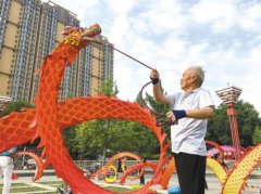 时尚“老顽童”带你画个龙