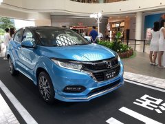 车市半年考:商用车领涨,新能源汽车