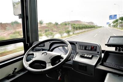 中车首款12米纯电动智能驾驶客车进行测试