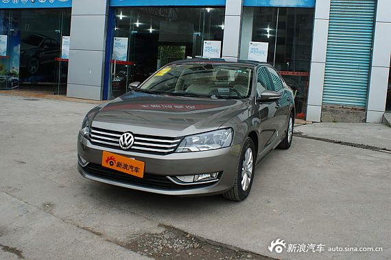 全新帕萨特最高优惠2万 赠送装潢礼品