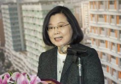 春节加班机受阻返台陷�逋� 大陆温情让台胞