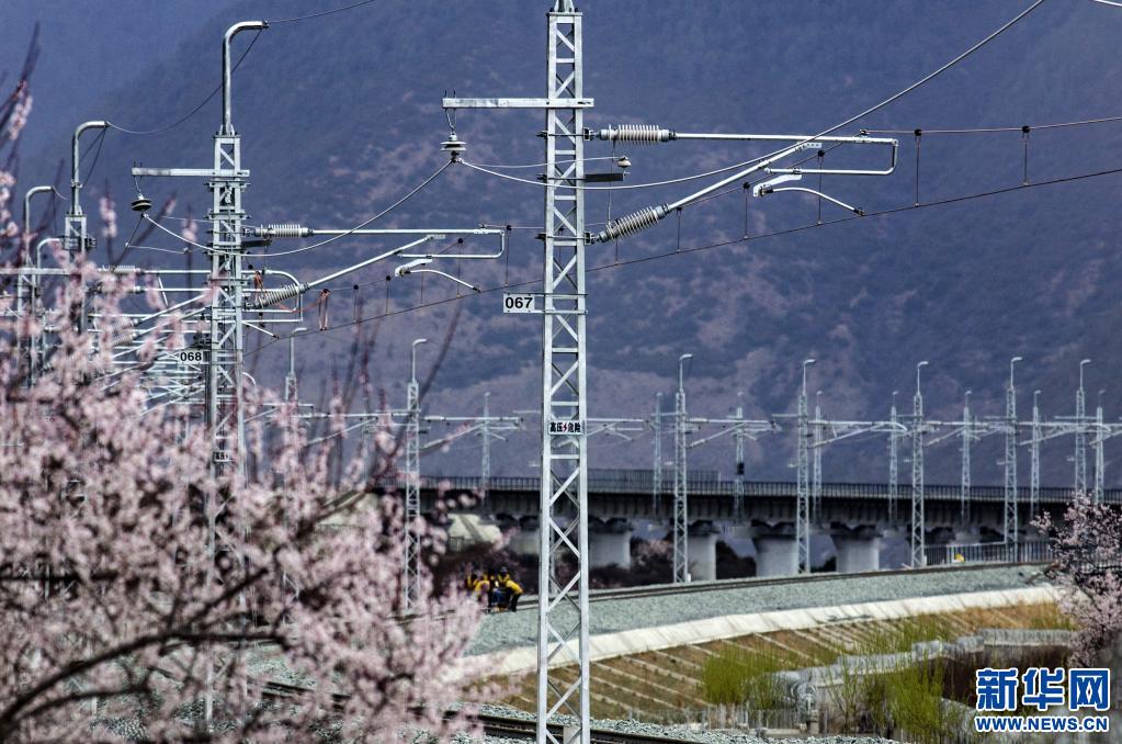 拉萨至林芝铁路开始静态验收