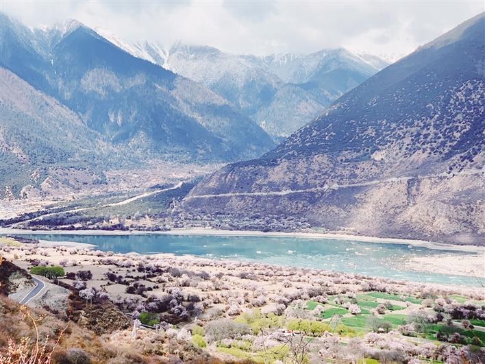 雅鲁藏布大峡谷国家5A级景区揭牌